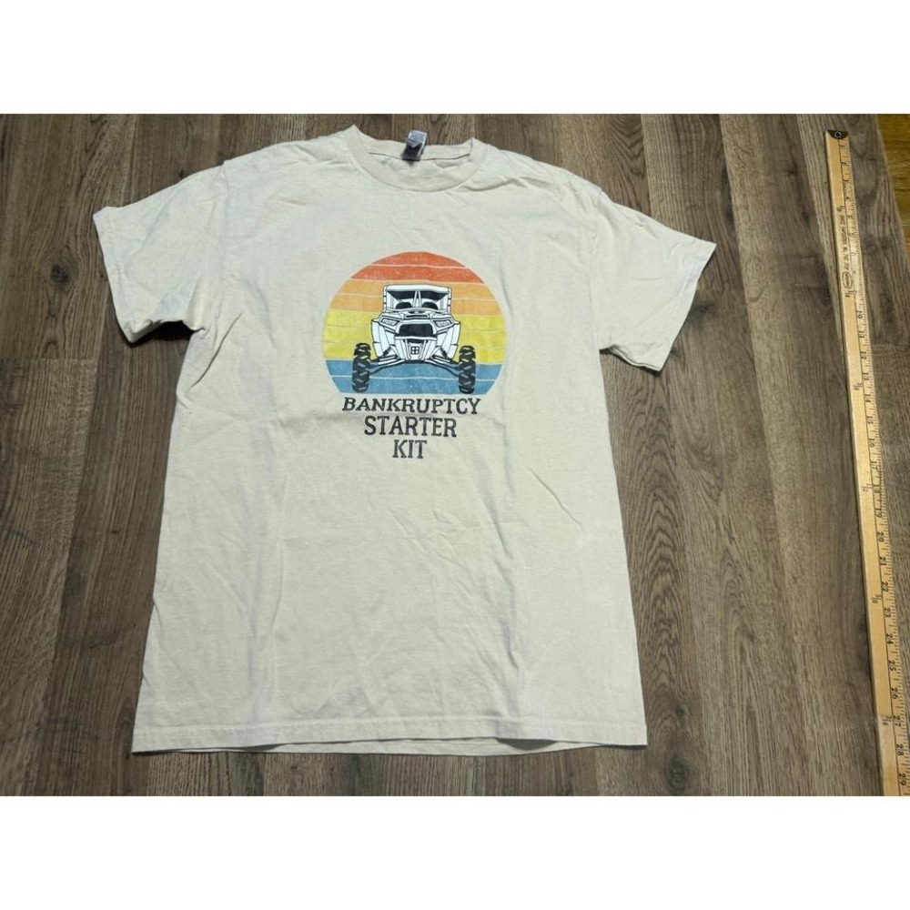 Gildan T-Shirt Mens Medium Beige Bankruptcy Starter Kit Graphic Humor Excellent